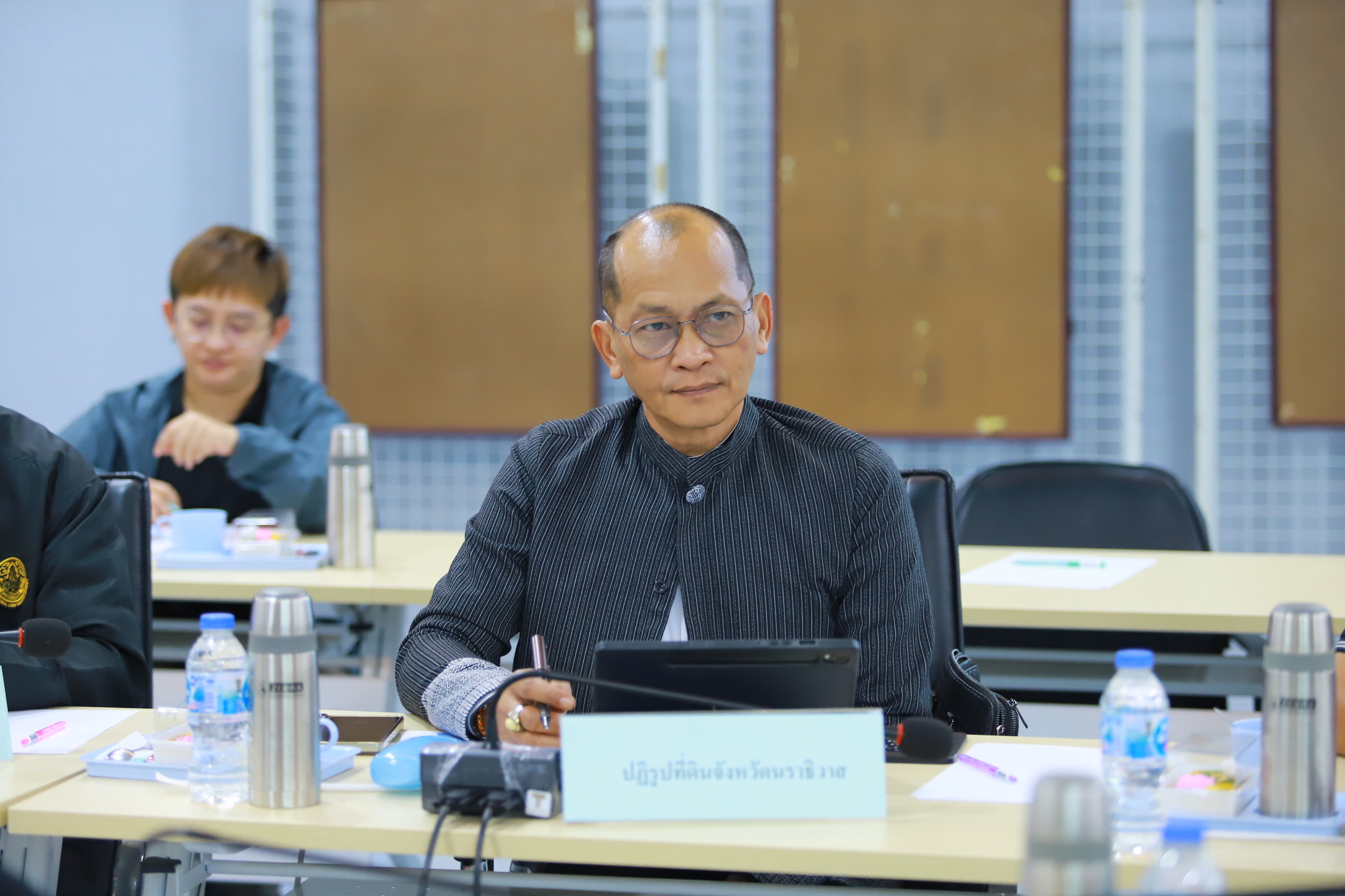 title - เลขาธิการ ส.ป.ก. ประชุมติดตามผลการดำเนินงาน และการใช้จ่ายงบประมาณ ประจำปีงบประมาณ พ.ศ.2569 ของภาคใต้ 
